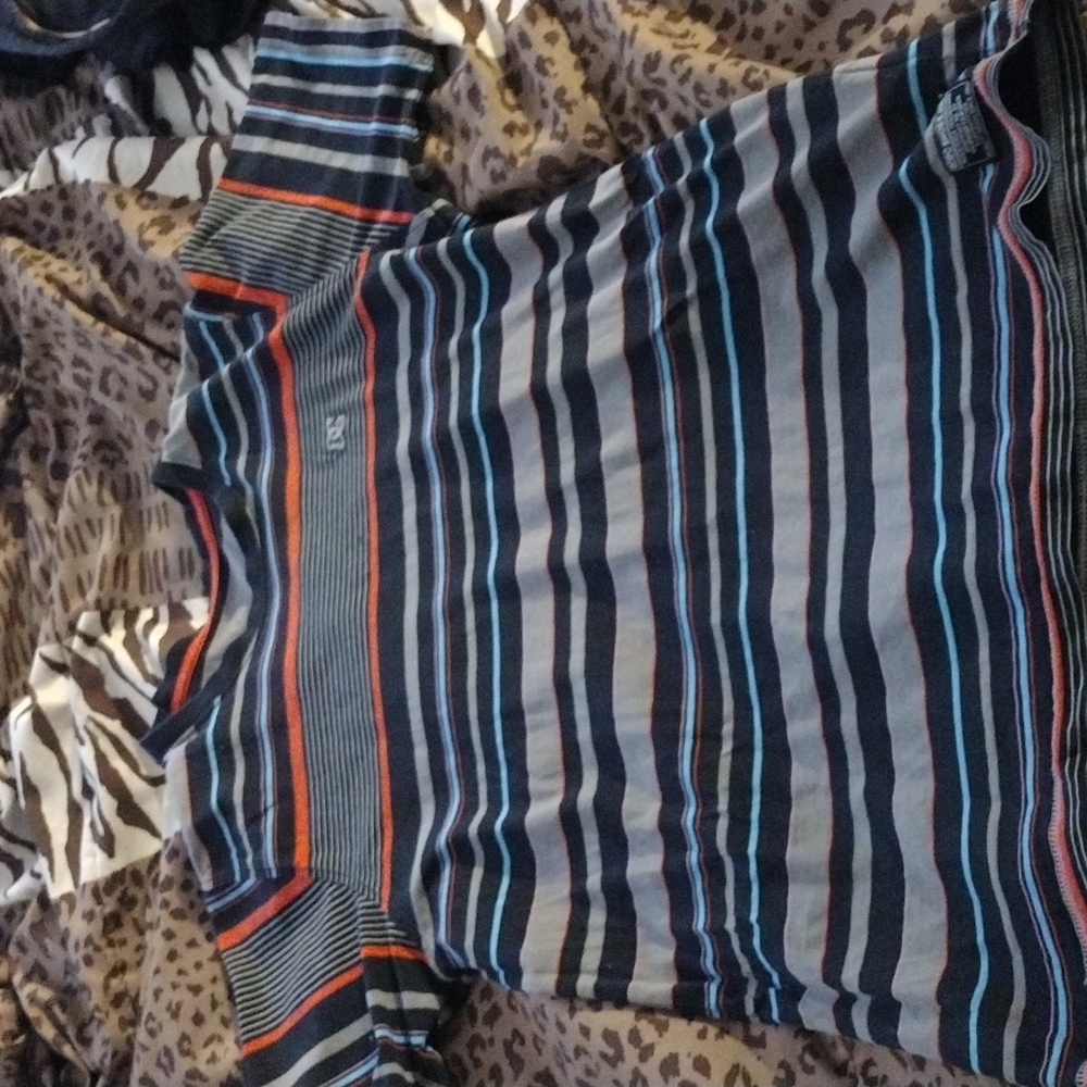 DC STRIPED AWESOME COLORFUL BOYS SIZE LARGE SHIRT
